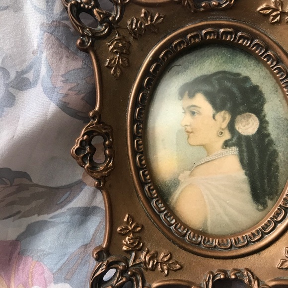 Vintage - A Cameo Creation - Ornate Frame - Mme. Adelina Patti - Picture 4 of 6